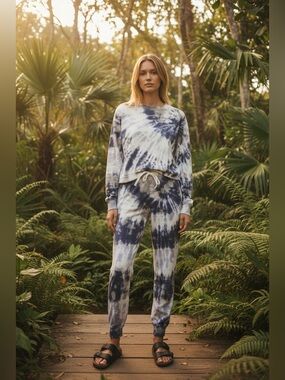 Monrow| Tie Dye Lounge Joggers sweatpants & crewneck set| med| Retail $292